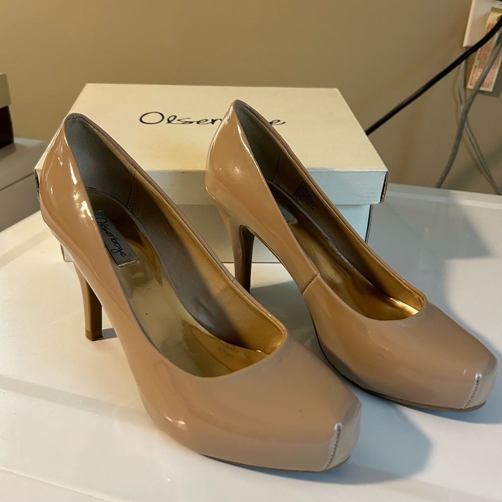 Olsenboye Nude Patent Platform Pumps